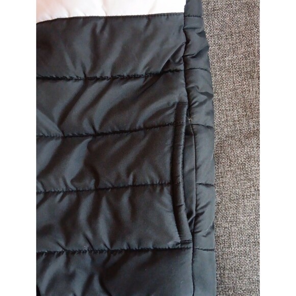 Vest Size 7 To 8 Boys Puma Puffer Black Red White Sleeveless Full Zip - Picture 3 of 5